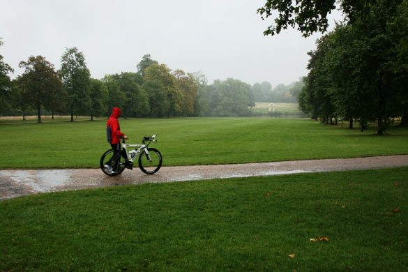 biking in the rain tips