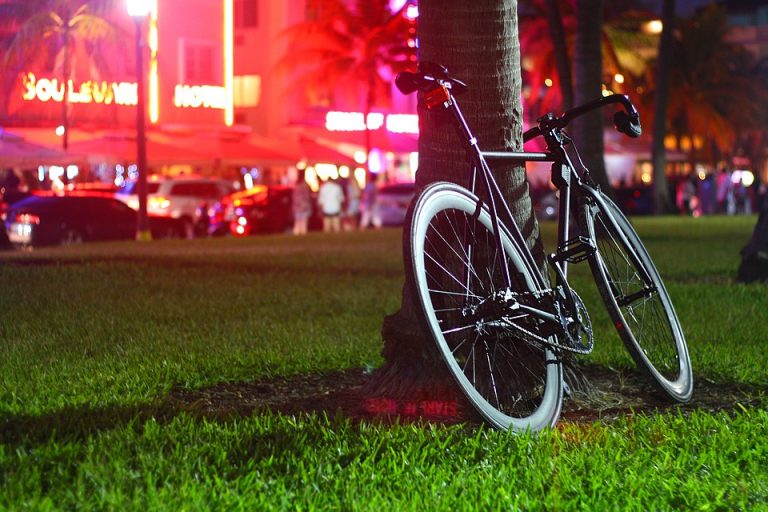 Single Speed Vs Fixed Gear Bike (Fixie) What's the Difference? Where