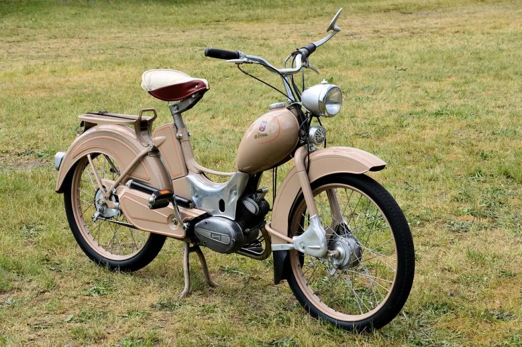E bikes Vs Mopeds Differences And Pros And Cons Where The Road Forks