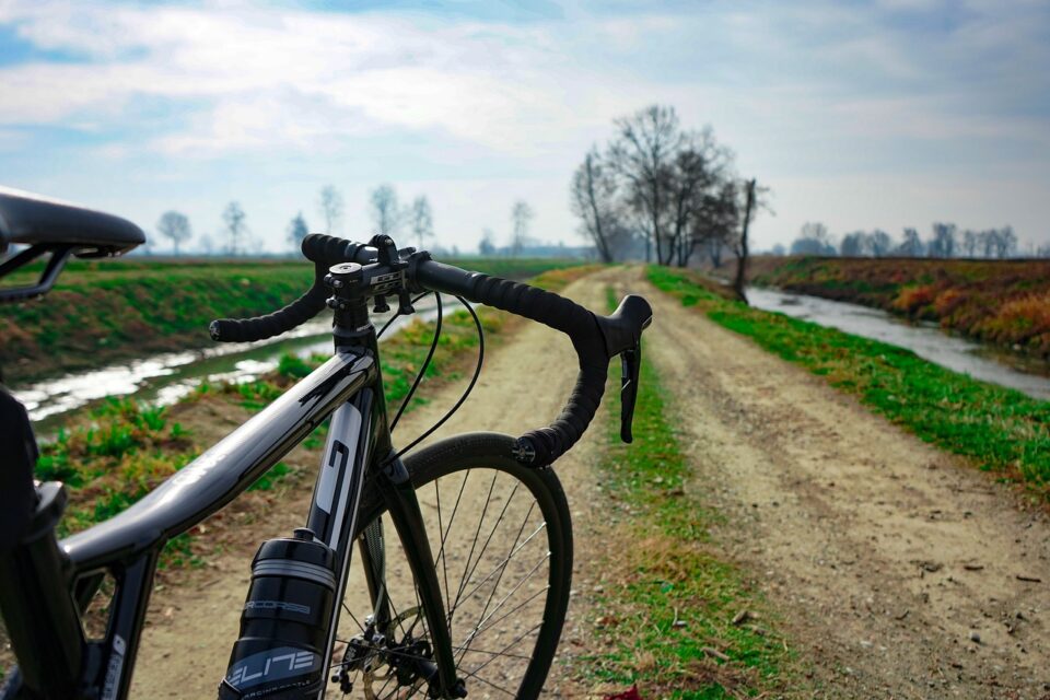 Gravel Bike Vs Mountain Bike Differences and Pros and Cons Where The Road Forks